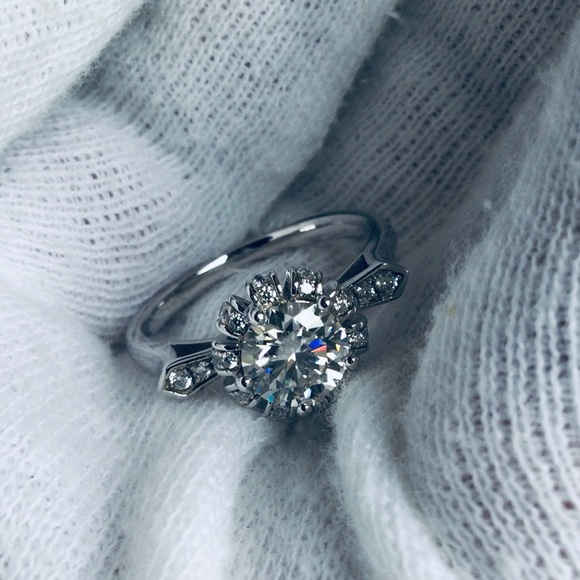 1.CT Diamond Moissanite Engagement Ring